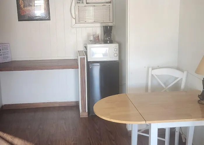 Motel Brad's Desert 4*